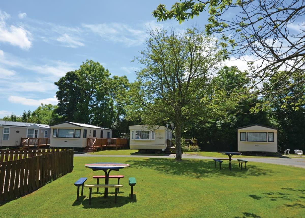 Noble Court Holiday Park Narberth Exteriör bild